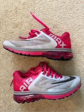 Nike Air Max Women’s Size 6 555764-012 From 2014
